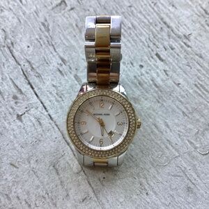 MICHAEL KORS silver watch stainless steel